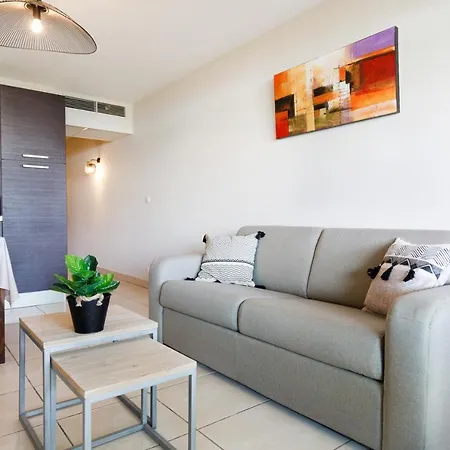 Cosy 1 Bedroom Close To Everything *